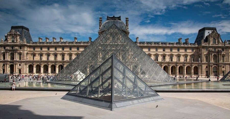 Paris: Louvre Masterpieces Private Tour with Reserved Entry - Reserved entry and the first minutes inside