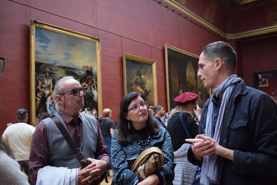 Paris: Louvre Masterpieces Tour with Pre-Reserved Tickets - Key points at a glance
