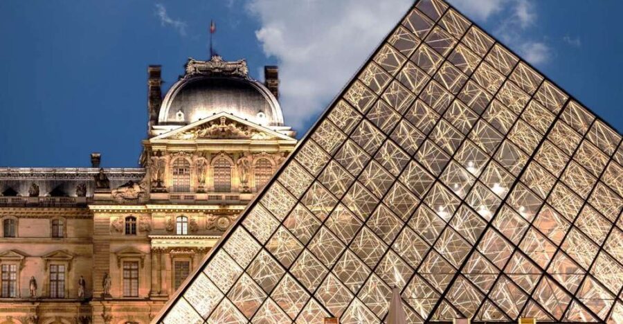 Paris: Louvre Museum Entry Ticket With Host and River Cruise - A smart route through the Louvre