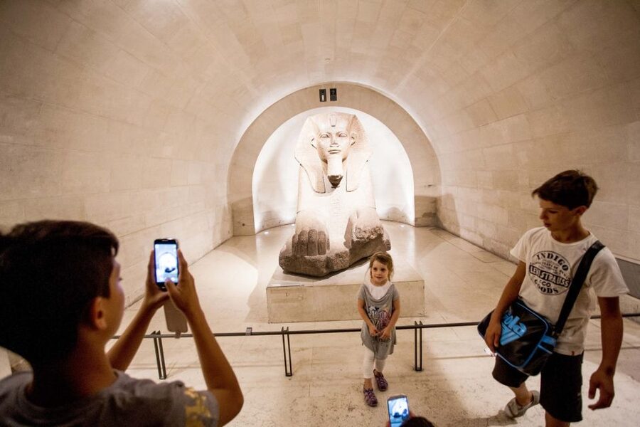 Paris: Louvre Museum Guided Tour - Who will get the most from this tour?