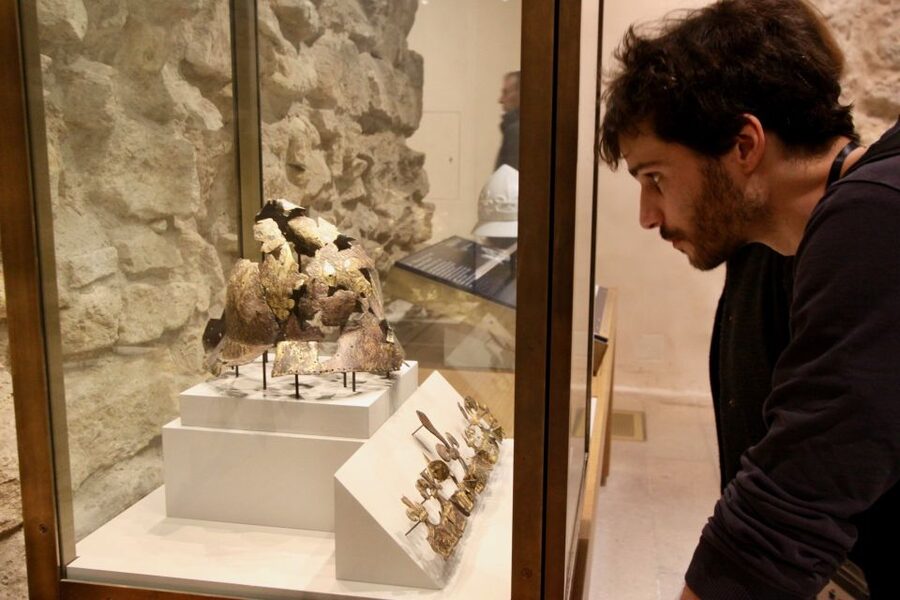Paris: Louvre Museum Highlights and Mona Lisa Tour - Beyond the Big Three Masterpieces