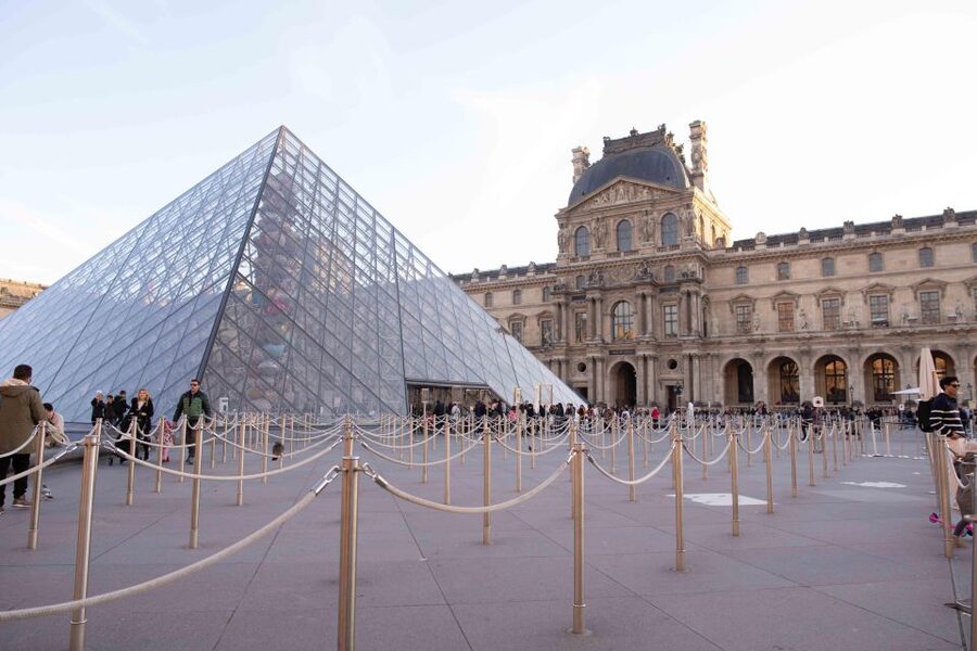 Paris: Louvre Museum Mona Lisa First Viewing Semi-Private - Key points at a glance