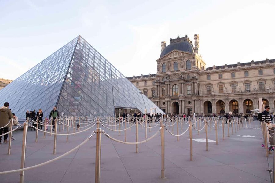 Paris: Louvre Museum Mona Lisa First Viewing Semi-Private - The Mona Lisa, then the museum’s other great hits
