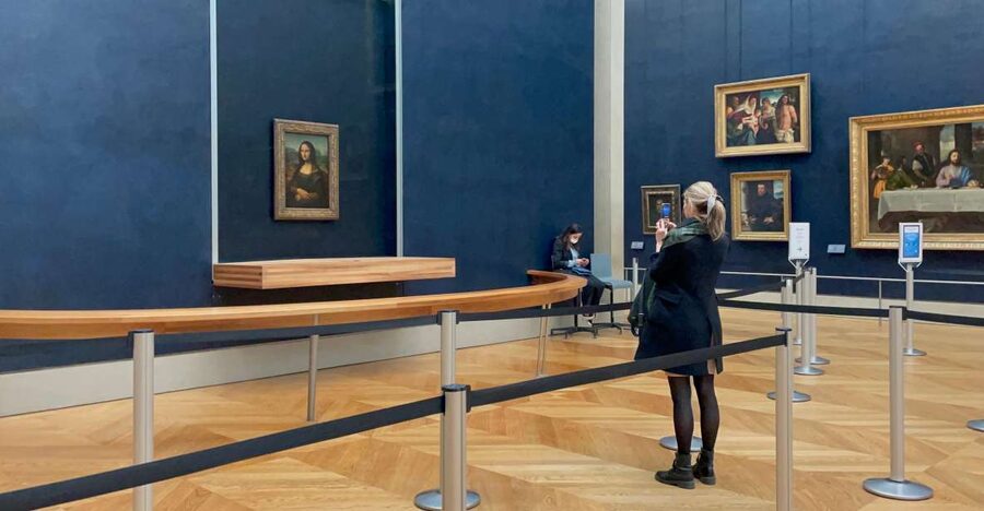 Paris: Louvre Museum Mona Lisa First Viewing Semi-Private - Free time after the guided hour