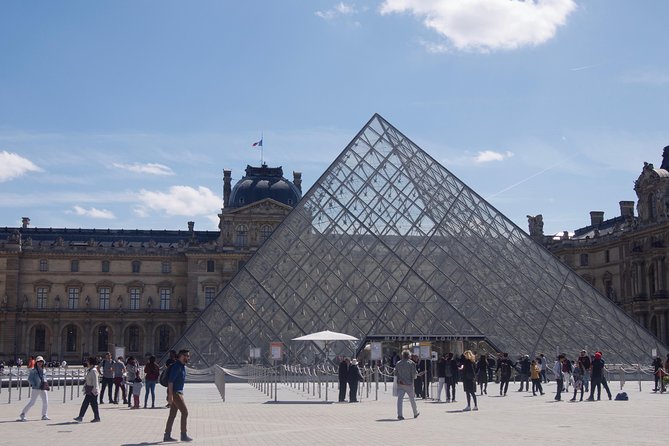 Paris Louvre Museum Must-Sees Guided Tour - Two hours, headsets, and a group of up to 20