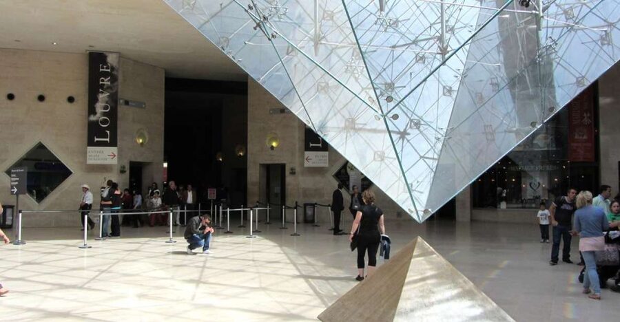 Paris: Louvre Museum Skip-The-Line Tour - Early Renaissance art, Botticelli, and Mantegna