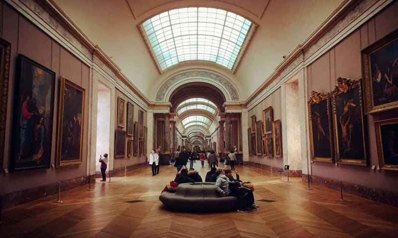 Paris: Louvre Museum Ticket with Audio guide - Entering the Louvre with a separate entrance