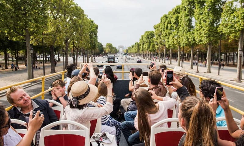 Paris: Louvre Museum Ticket with Audio guide - The Mona Lisa and other major works