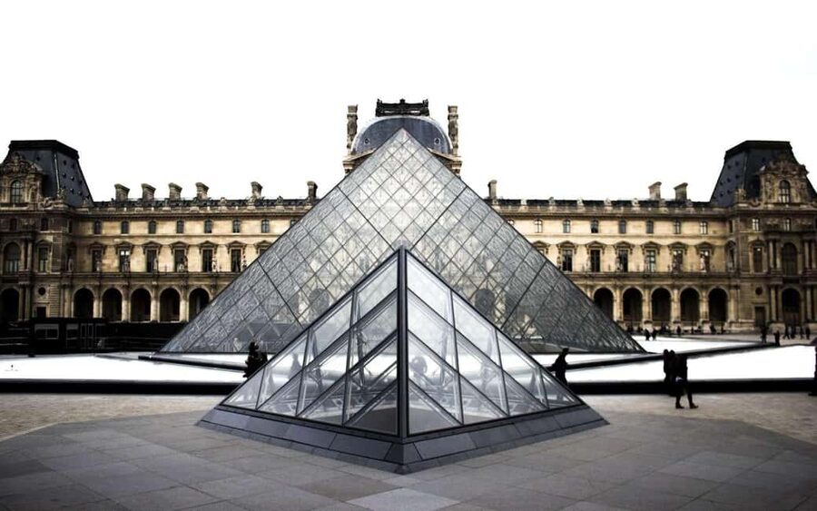 Paris: Louvre Museum Ticket with Optional Hosted - Meeting the Louvre at the glass pyramid