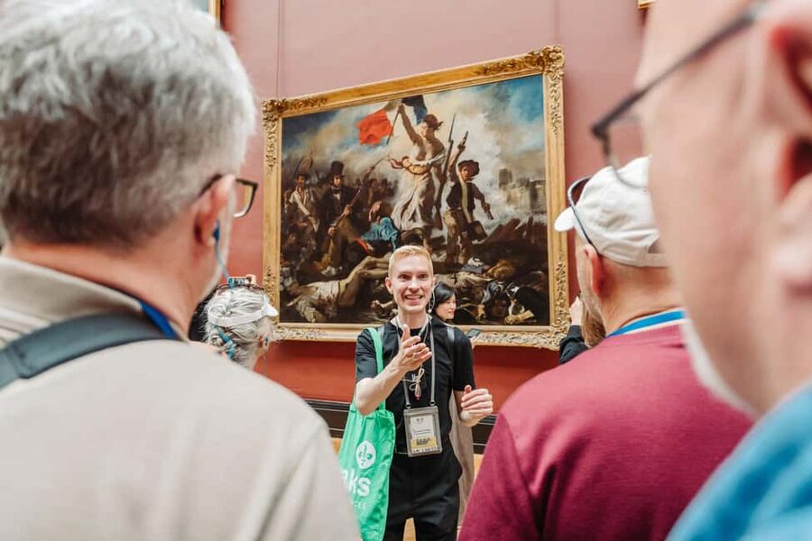 Paris: Louvre or Orsay, Eiffel Tower, City Walk & Cruise - Walking toward the Eiffel Tower