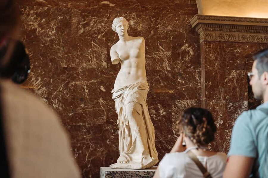 Paris: Louvre or Orsay, Eiffel Tower, City Walk & Cruise - How demanding is the nine-hour schedule?
