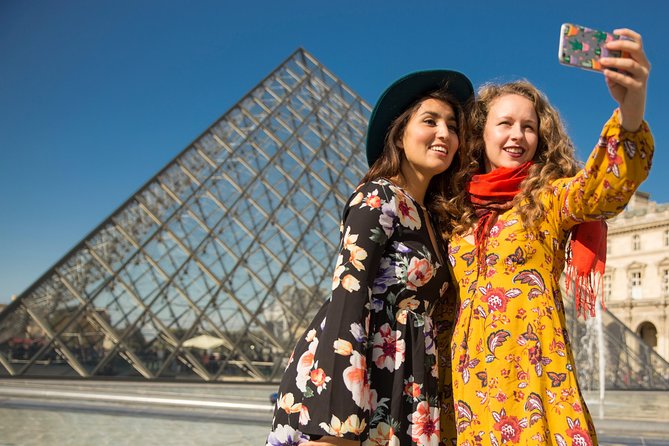 Paris Louvre PRIVATE TOUR with a Local Private Guide - What guides add to the visit