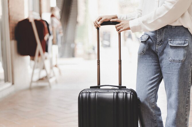Paris: Luggage Storage close to Louvre Museum - Who will get the most from this service