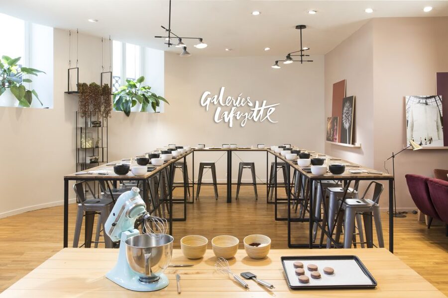 Paris: Macaron Class at Galeries Lafayette - Ganache, filling, and assembly