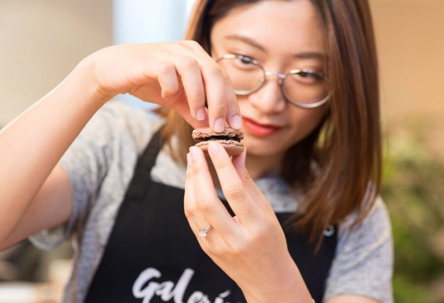 Paris: Macaron Class at Galeries Lafayette - The teaching style and language