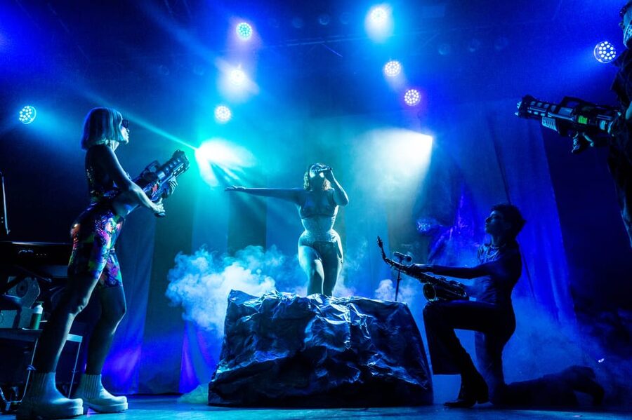 Paris : Madame Arthur Cabaret Show & Club Entry Ticket - Sunday offers a more compact evening
