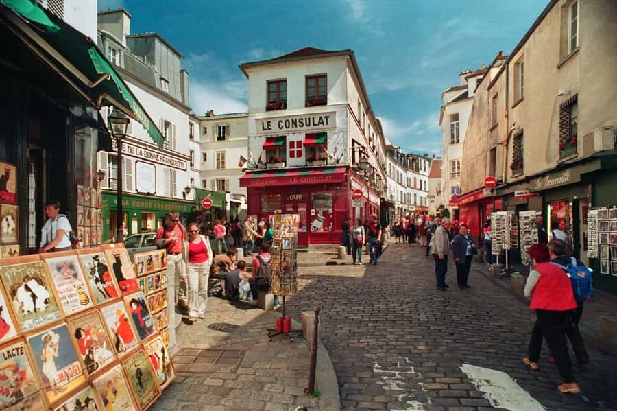Paris: Magical Montmartre, without the crowds. Small group - Starting at Place Blanche and Moulin Rouge