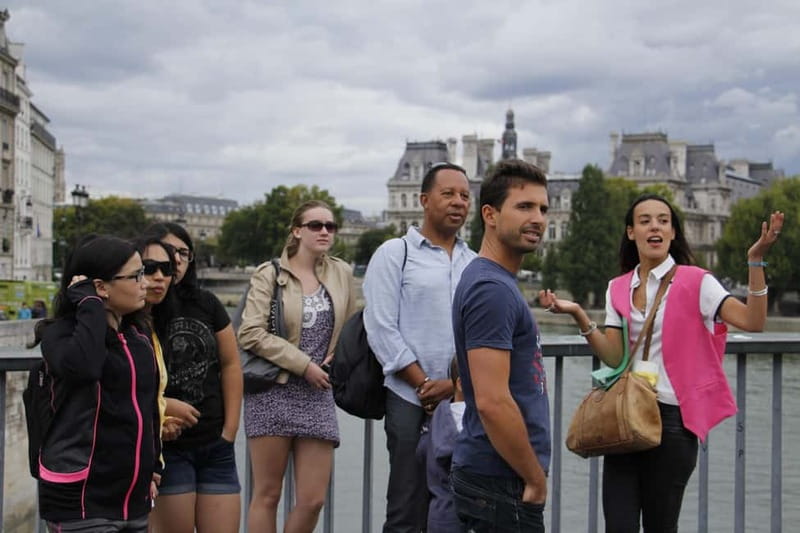 Paris: Marais without crowds. Guided Tour in a small group - Le Village Saint-Paul and the Marais’s quieter corners