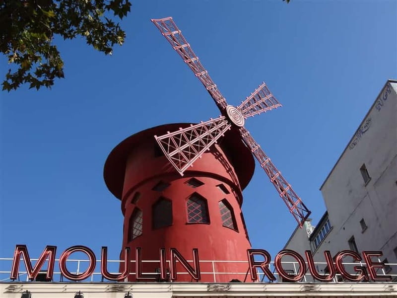 Paris Montmartre: 2-Hour City Tour in German - Key points to know before booking