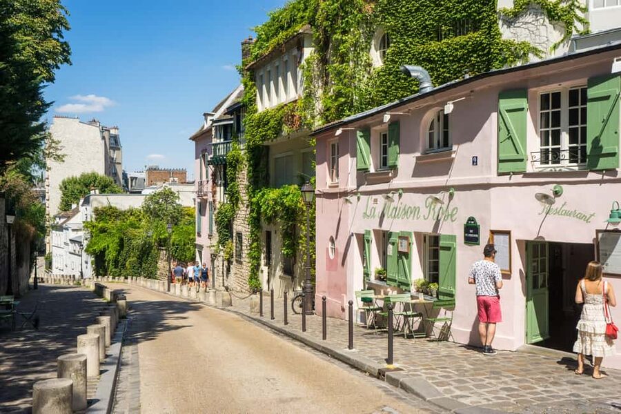 Paris Montmartre: 2-Hour City Tour in German - Meeting at Blanche beside the Moulin Rouge