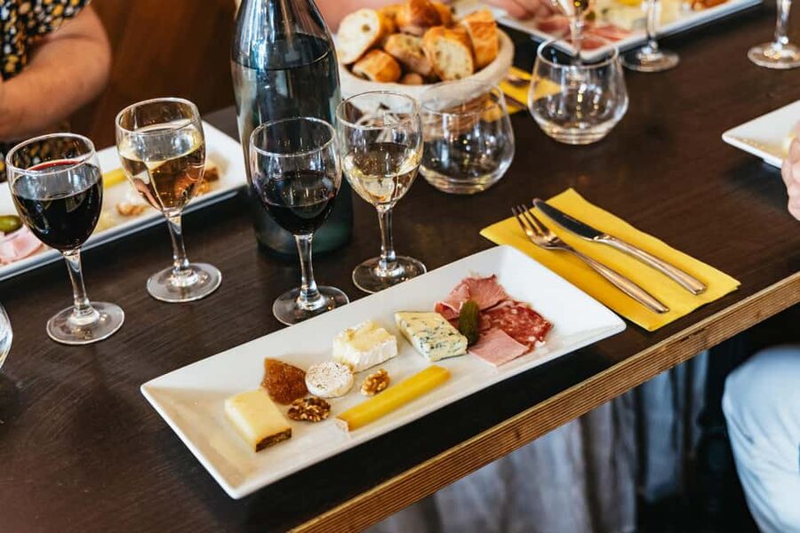 Paris: Montmartre Cheese, Wine & Pastry Guided Walking Tour - Key points to know before you book