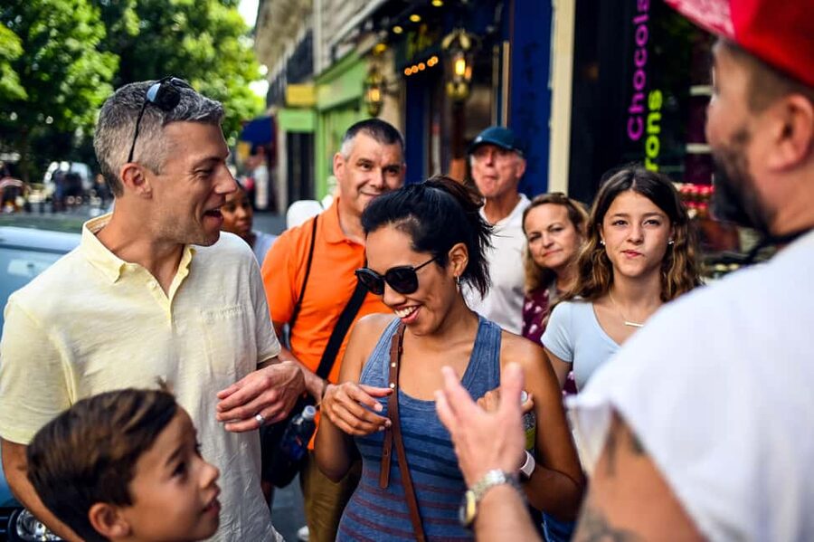 Paris: Montmartre Food Tasting Walking Tour with Secret Dish - Montmartre stories between the tastings