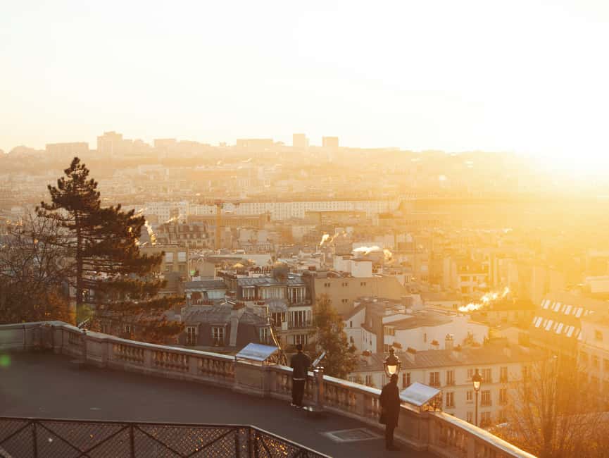 Paris: Montmartre Hidden Gems and Highlights Walking Tour - Key points at a glance