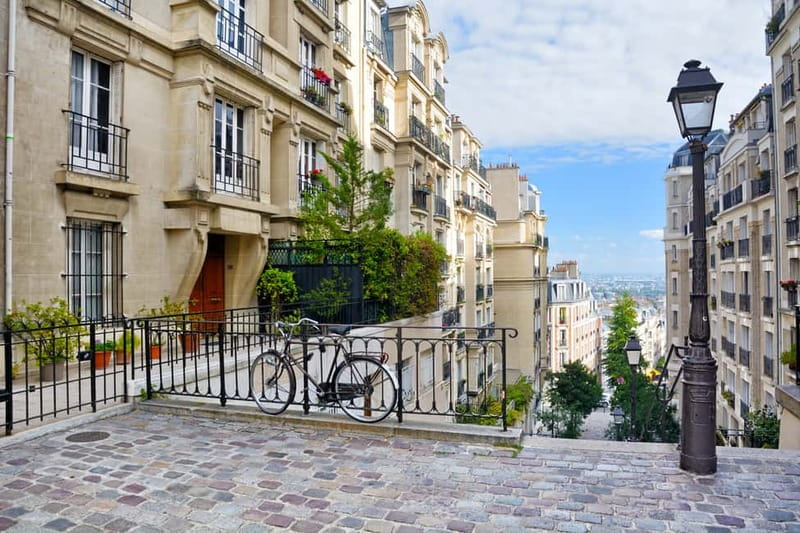 Paris: Montmartre Hidden Gems and Highlights Walking Tour - Who should book this walk