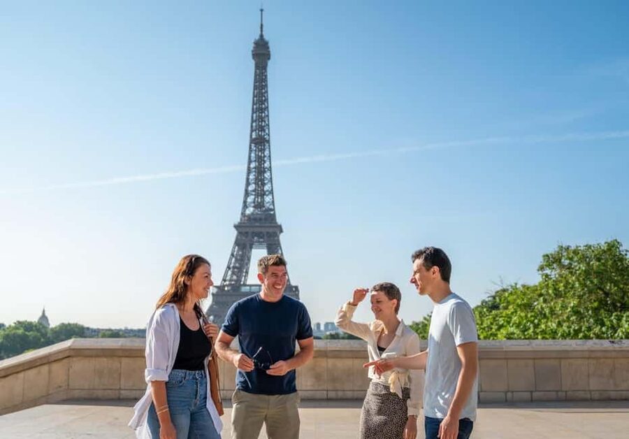 Paris: Montmartre, Notre-Dame, & Louvre Tour with Cruise - Key points at a glance