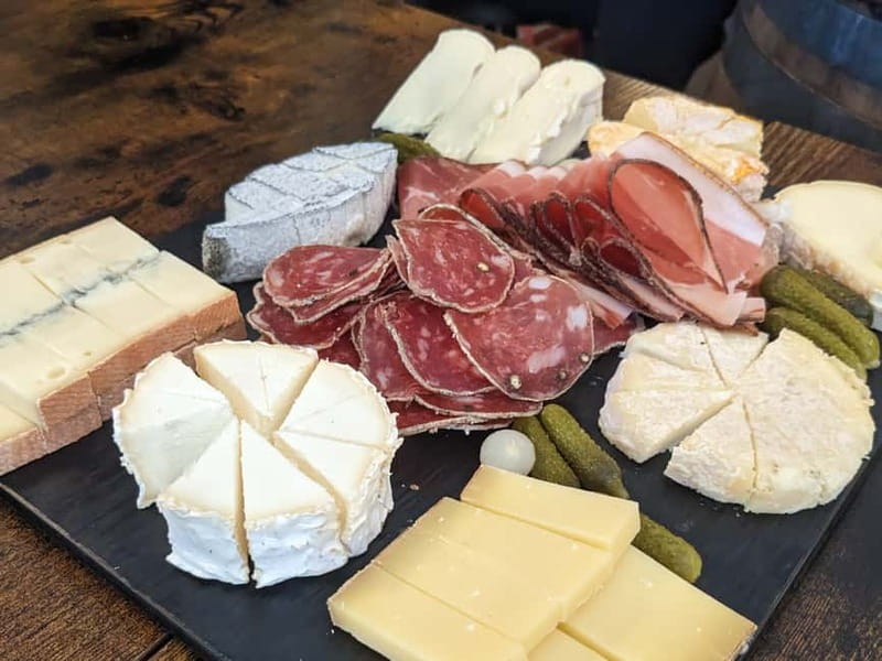 Paris: Montmartre/Pigalle Foodie Tour with Tastings - Sweet finishes and possible French classics