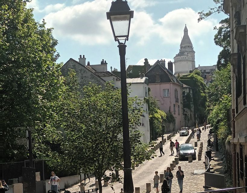 Paris: Montmartre Private Guided Tour & River Cruise Option - The Wall of Love in Abbesses