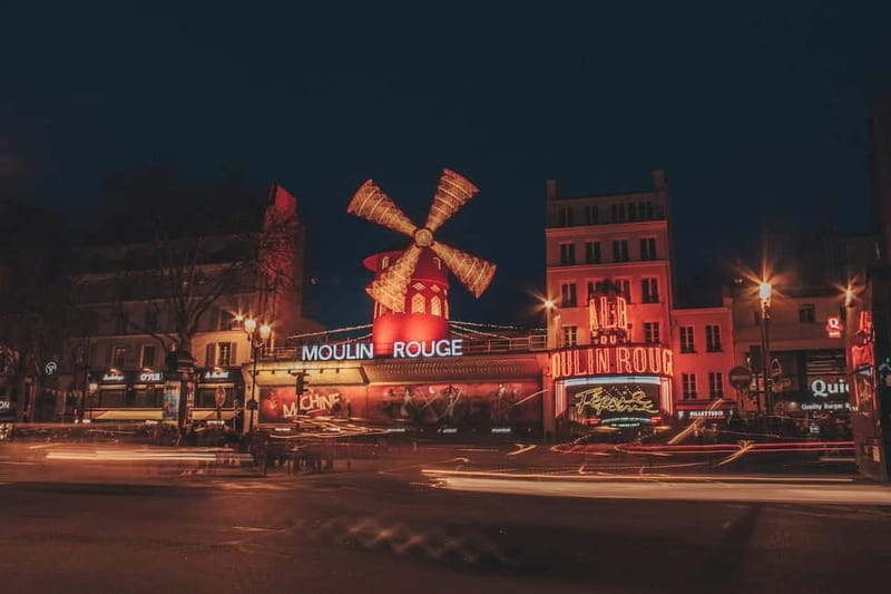 Paris: Montmartre. The old artist village+its unique charm. - Starting Beside the Moulin Rouge