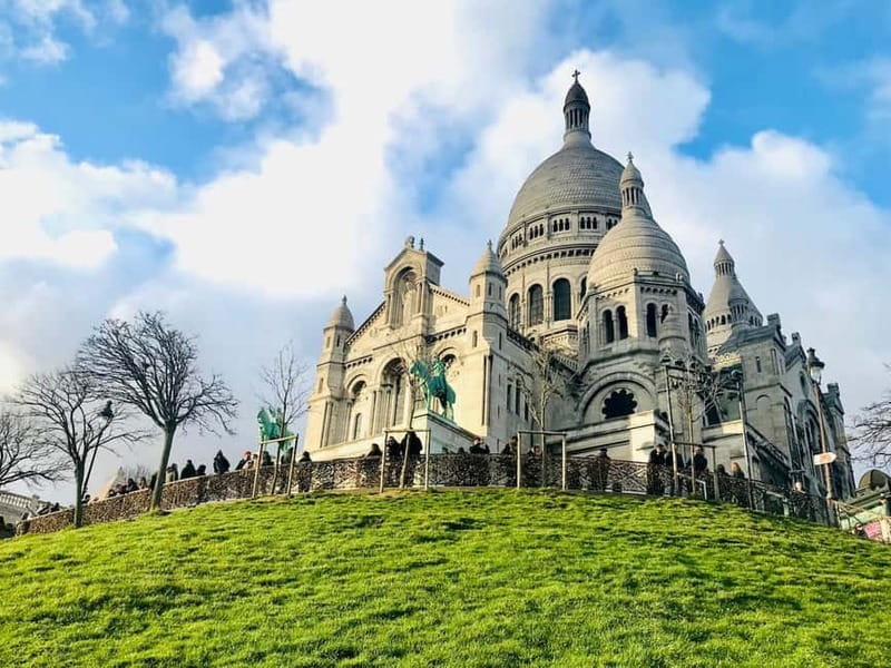 Paris: Montmartre. The old artist village+its unique charm. - Should You Book Paris Through My Eyes?