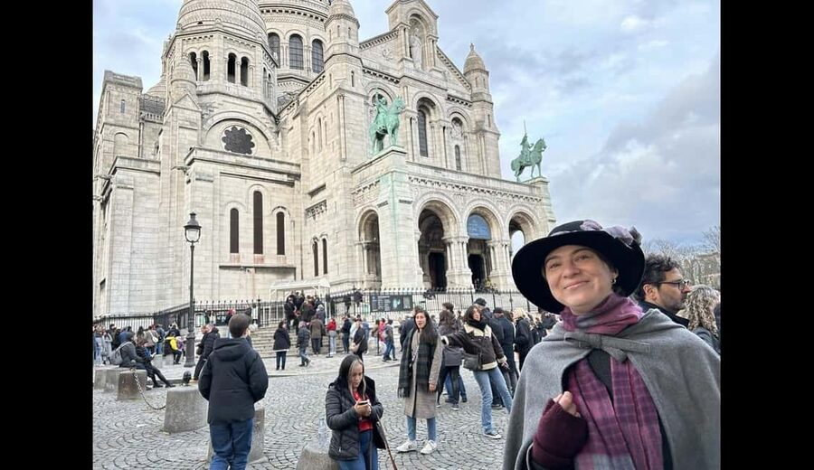 Paris: Montmartre Tour with Sacré-Cœur (Wine Tasting Option) - Rue Lepic, old windmills, and the artists’ Montmartre