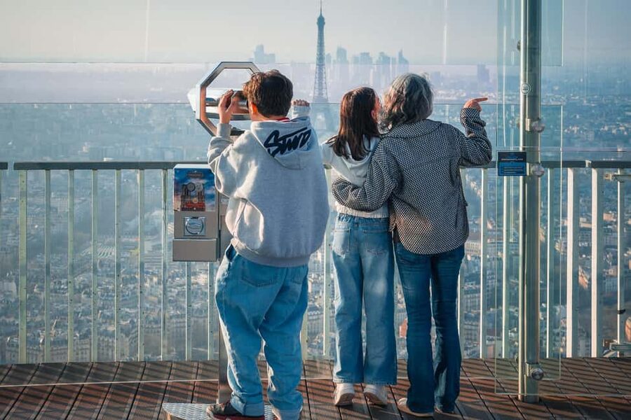 Paris: Montparnasse Tower Observation Deck Entry Ticket - Reaching the tower from Montparnasse Bienvenue