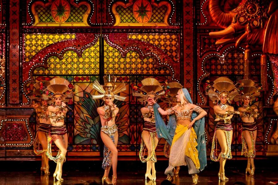 Paris: Moulin Rouge Cabaret Show Ticket with Champagne - Champagne and the Value of the Ticket