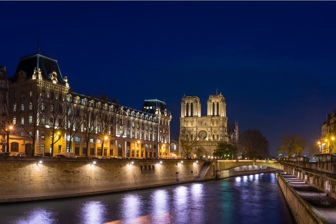 Paris Murder Mystery: Death on the Seine Quest and Tour - Solving the first clues through central Paris