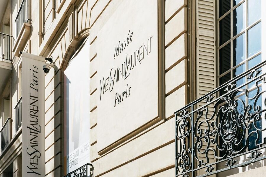 Paris: Musée Yves Saint Laurent Before Opening Hours Tour - Who should book this museum visit?