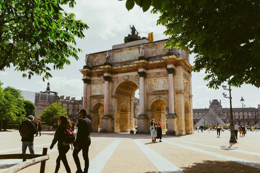 Paris: Napoleon Walking Tour with Les Invalides & Tomb Entry - Following Napoleon’s trail through central Paris