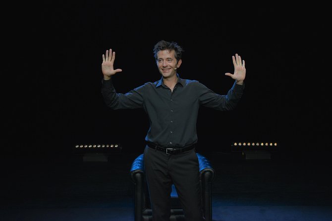 Paris night out : Comedy in English 'How to Become a Parisian ?' - Price, timing, and the practical value