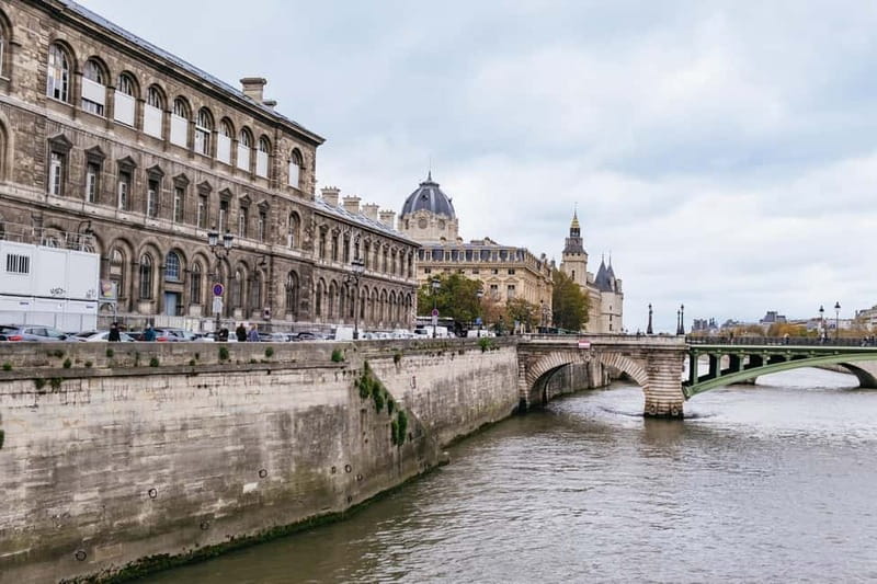 Paris: Notre-Dame Cathedral Exterior Guided Tour - Practical tips for a smoother visit