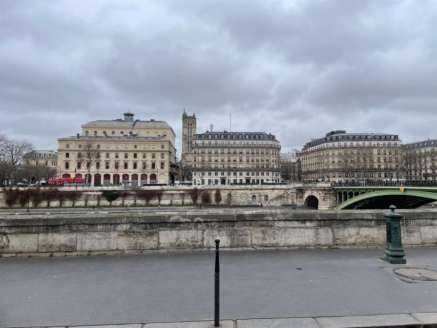 Paris: Notre-Dame Cathedral Exterior Guided Tour - The 2019 fire and six years of repair