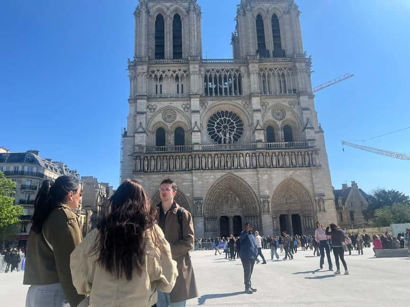 Paris: Notre-Dame Cathedral Exterior Tour & Free Entrance - Entering Notre-Dame after the guided hour