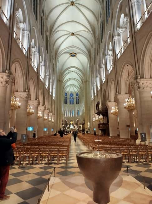 Paris: Notre Dame Cathedral Guided Tour of the Neighborhood - Key points to know before booking