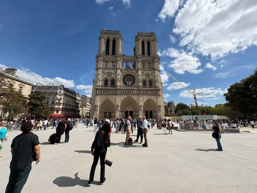 Paris: Notre Dame Exterior, Latin Quarter Tour and Pantheon - How the two-hour format works