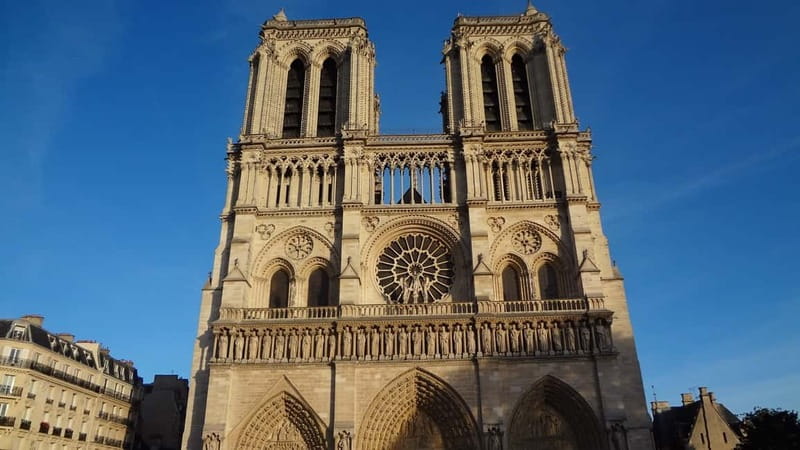 Paris: Notre Dame Exterior Private Tour - Medieval Paris beyond the church walls