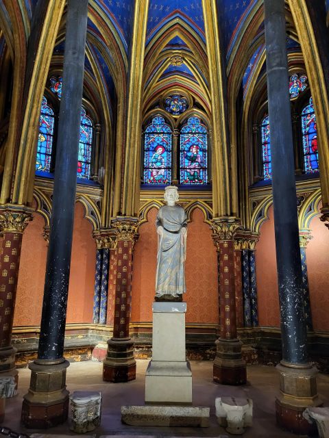Paris: Notre Dame Exterior Walking Tour with Sainte Chapelle - The optional Conciergerie add-on