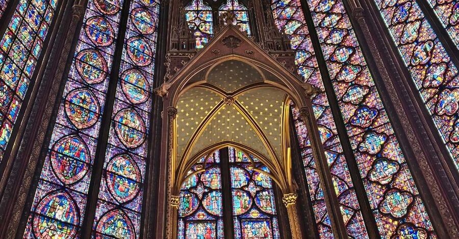 Paris: Notre Dame Outdoor Tour with Sainte-Chapelle / Crypt. - The Seine and Shakespeare and Company