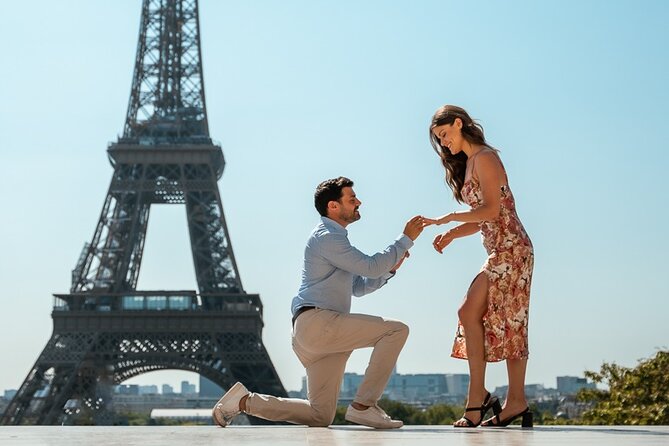 Paris One-Hour Private Photo Shoot - Bring Your Own Paris Location