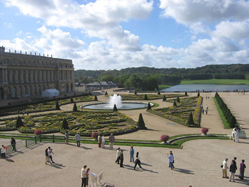 Paris: Palace of Versailles Ticket with Private Transfer - The gardens require more time than you expect